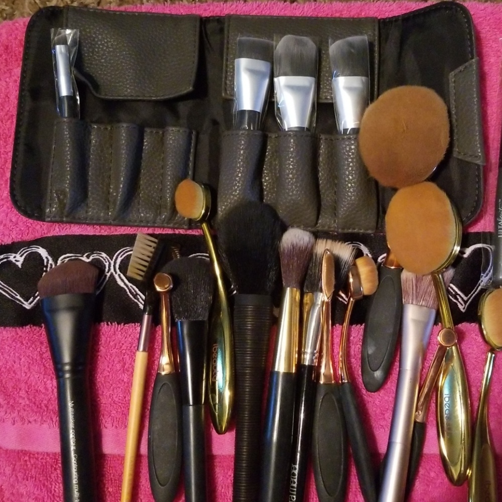 Lot of makeup brushes
